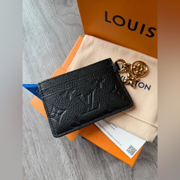 Louis Vuitton LV Charms Card Holder - Picture 2 of 16